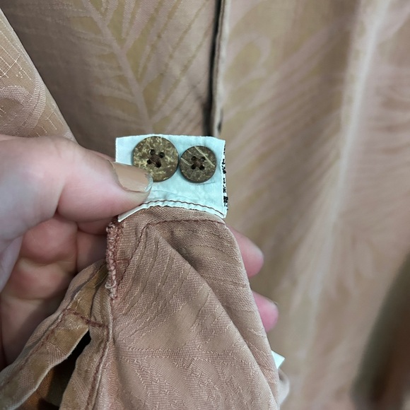 Tommy Bahama Men’s Tropical  Button Up Size Large Relax Fit Shirt - Picture 10 of 12